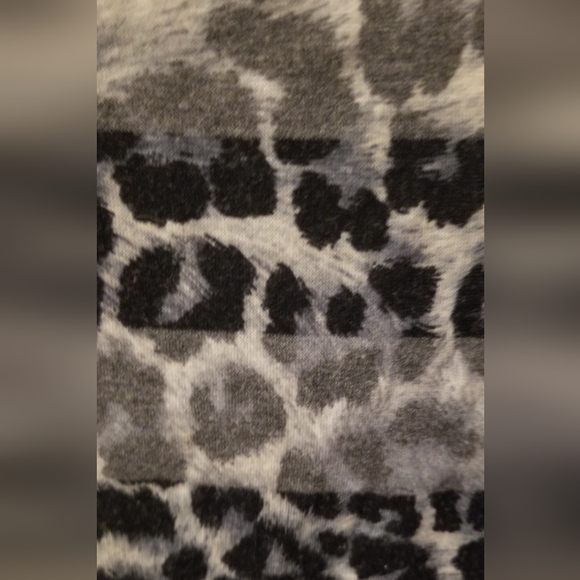 Sew in Love Tee - Picture 4 of 4